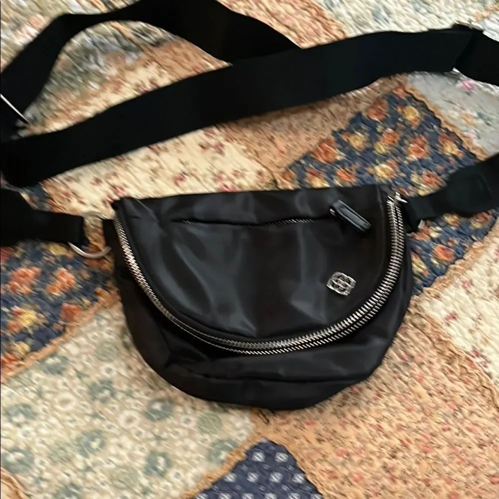 Kendra Scott fanny pack
